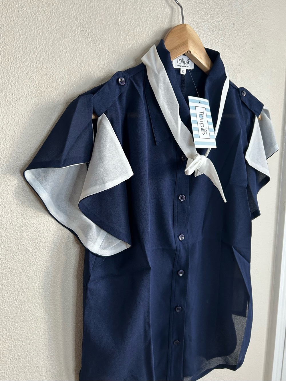 NWT Tulip B Vintage Navy White Button-Front Flutter Sleeve Neck Tie Blouse - Picture 5 of 11